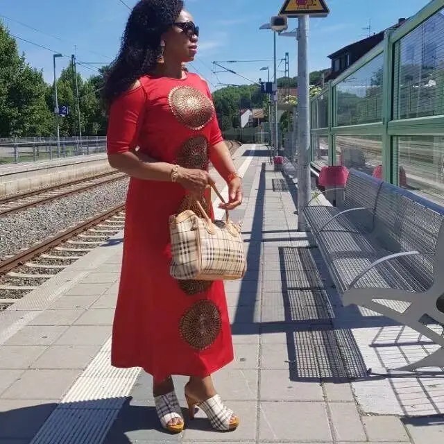 Африканский дизайн Базен сексуальный выдалбливают должны большой Вышивка Длинные Дашики платье для леди - Цвет: Красный