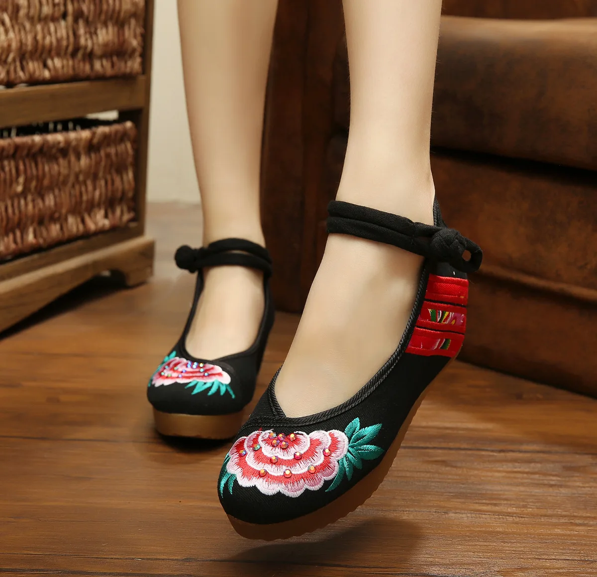 

Dragon Old Beijing Embroidered Women Shoes Mary Jane Flat Heel Denim Chinese Style Casual Cloth Plus Size 5colors Shoes Woman