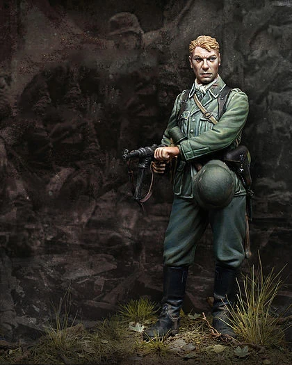

1/24 Scale 75mm Resin figure Sergeant