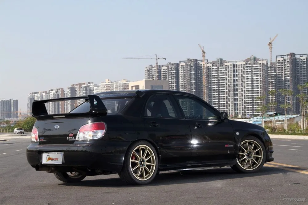 Спойлер на заднюю крышу из углеродного волокна для Subaru Impreza WRX 2002-2007