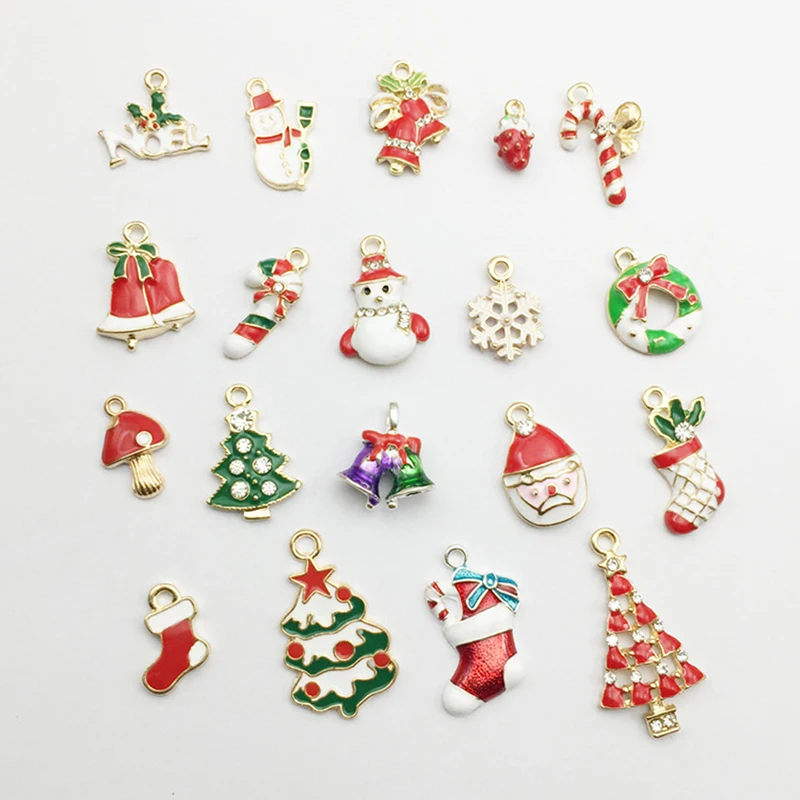 

Beautiful 19PCS Mixed Christmas Hanging Ornaments DIY Jewellery Pendants Xmas Festival Christmas Tree Decoration