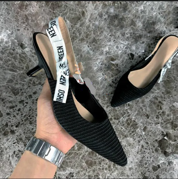 

Cat and shoes female 2019 fine with girls small with pointed cats with sandals bow net red high heels new single shoes
