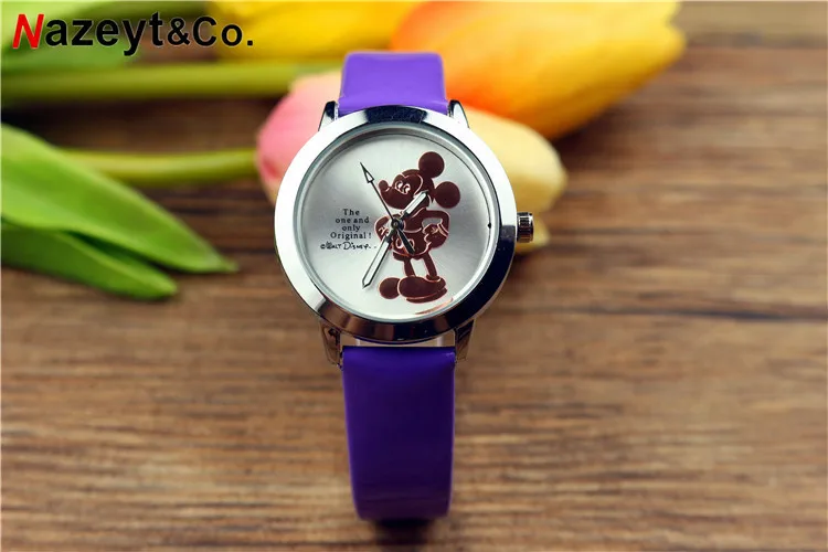 Новые детские часы с 3D ремнем Микки Мауса, студенческие светящиеся кварцевые наручные часы с рисунком Микки Мауса для женщин