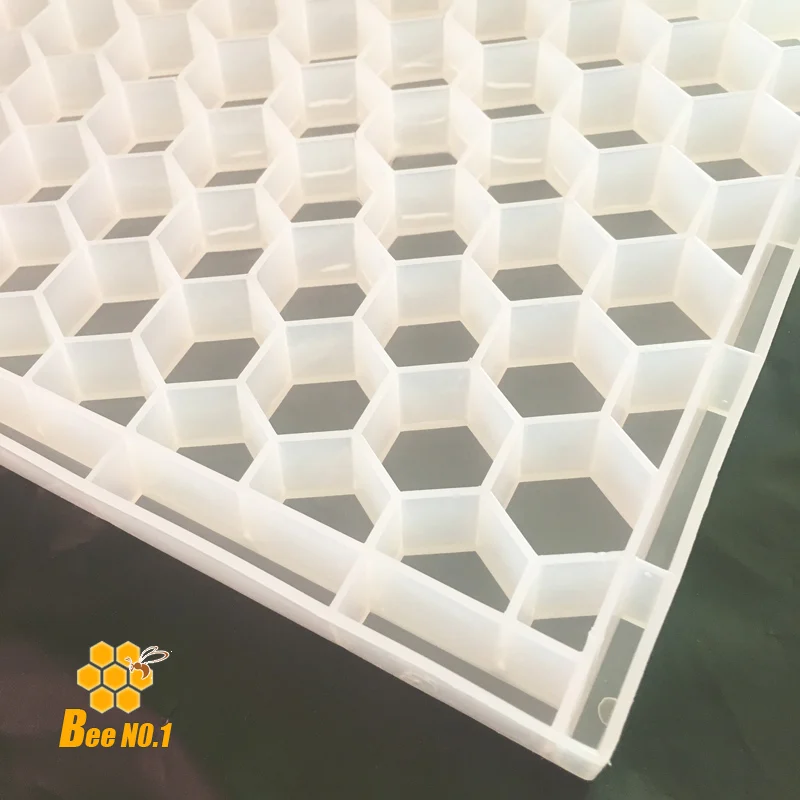Free Shipping 1 Pc Bee Pollen Feeder For Honey Bees Beekeeper And