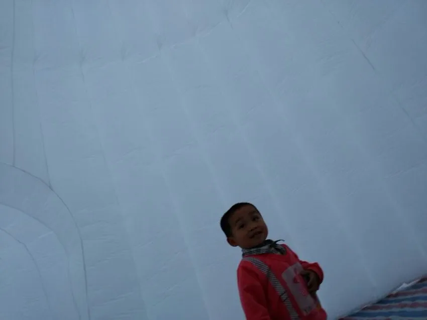 Немецкий клиент высоко ценит гигантский плоский купол надувной шатер для Deutschland Сделано в Китае