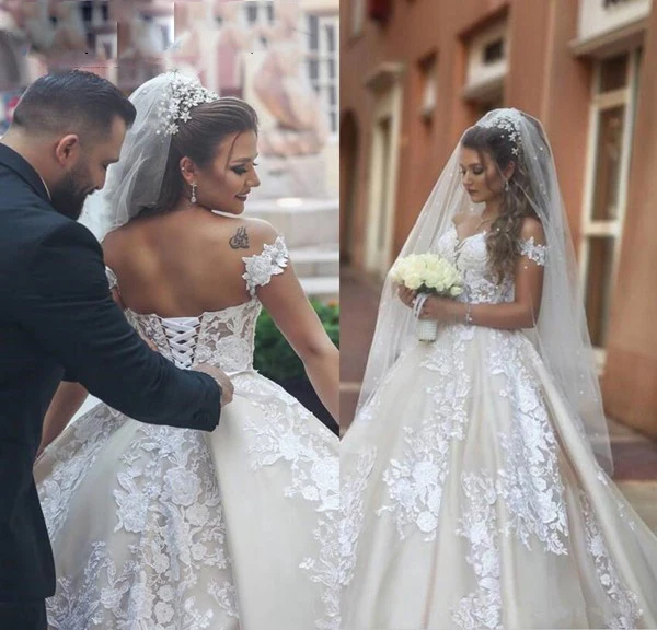 

Vintage Lace Arabic Wedding Dresses A Line Off Shoulder Dubai Bridal Gowns Lace Up Court Train Princess Wedding Dress