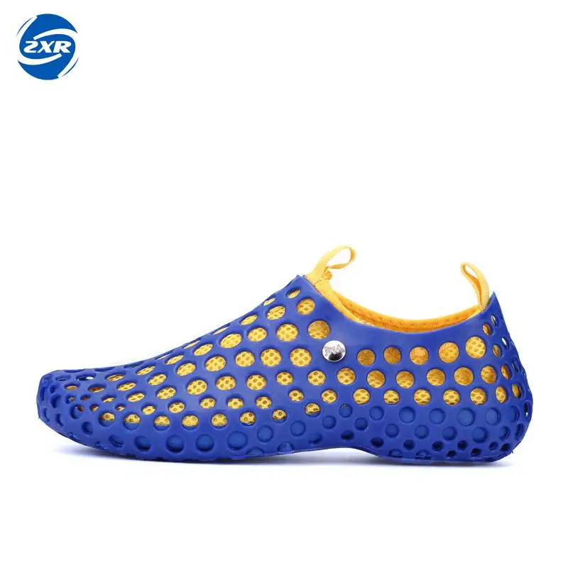 

Plus Size 45 Quick-drying Water Shoes Plastic Breathable Slip-on Aqua Shoes Couple Summer Beach Outdoor Water Shoes