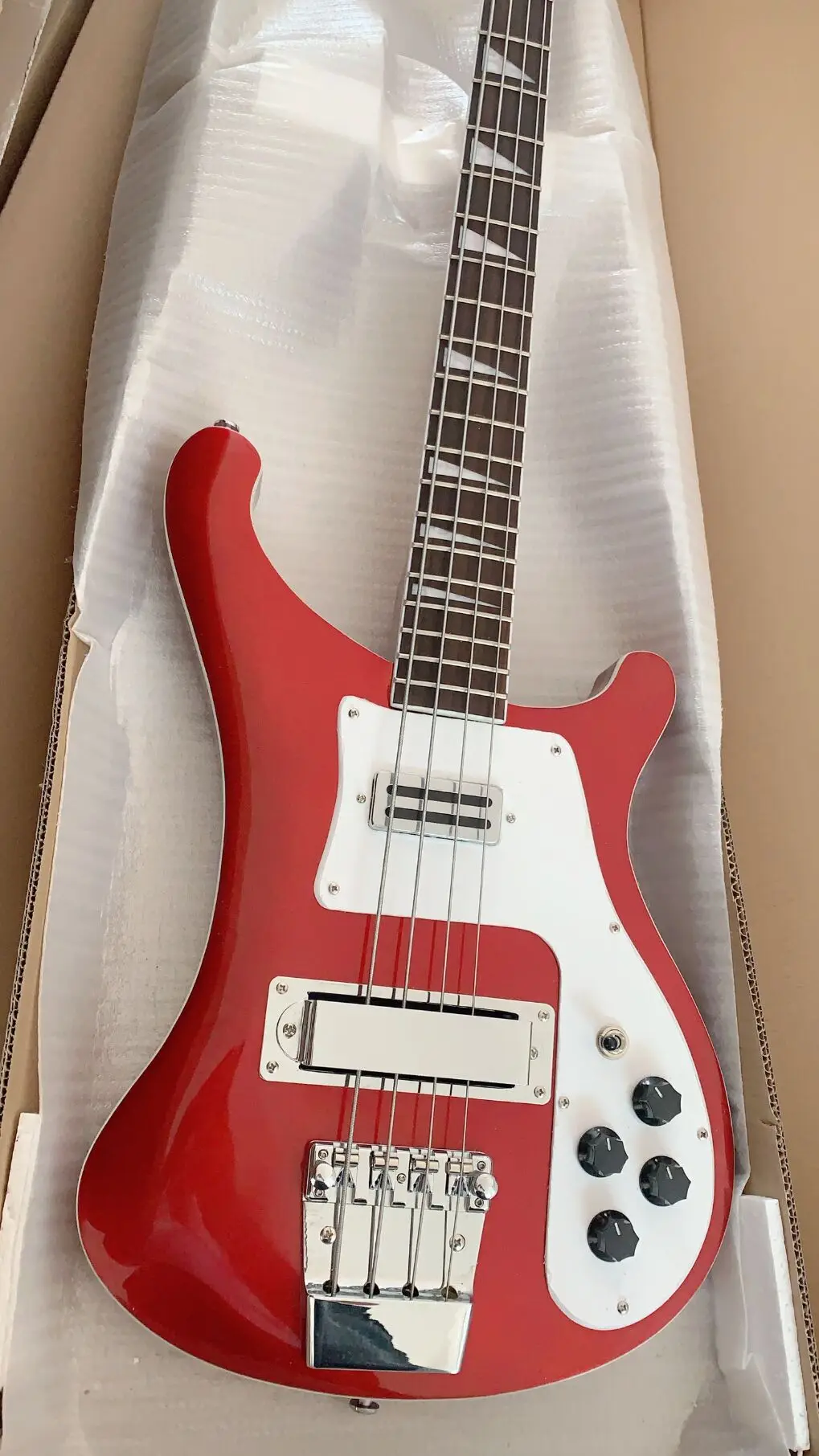 

Rick 4003 Bass Rock candy red Electric Bass Guitar Two-channel stereo jack output Made in China