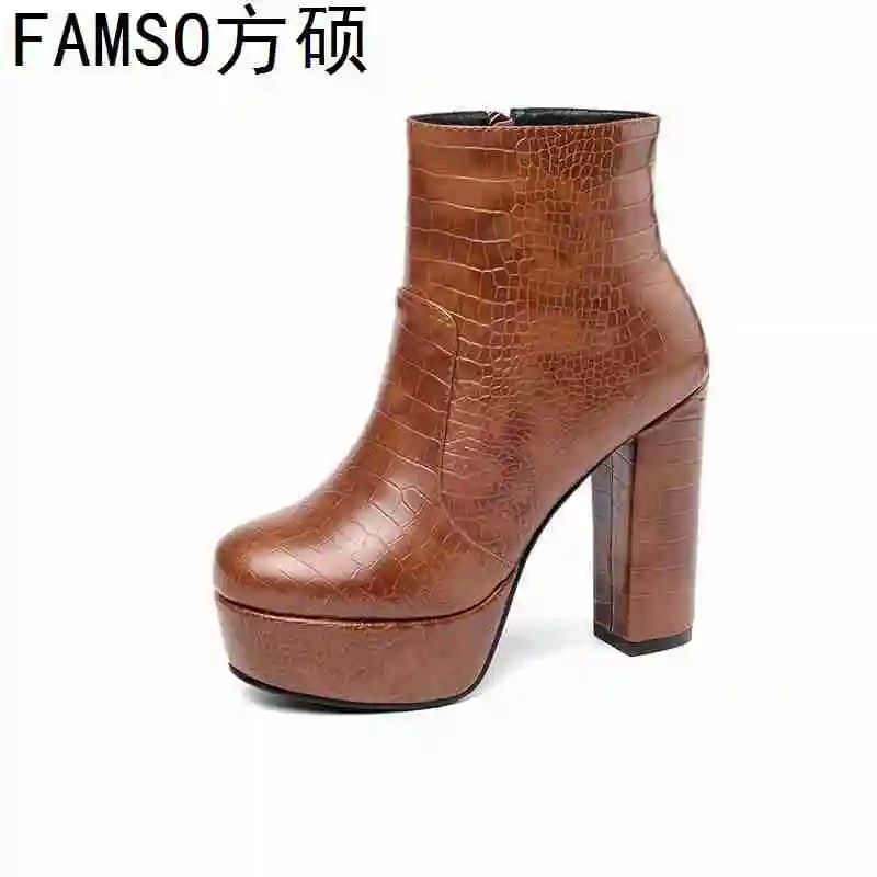 

FAMSO 2019 Shoes Heels Women Boots Large Size 34-43 High Quality Platforms Shoes Pu Leather Winter Full Fur Ankle Boots