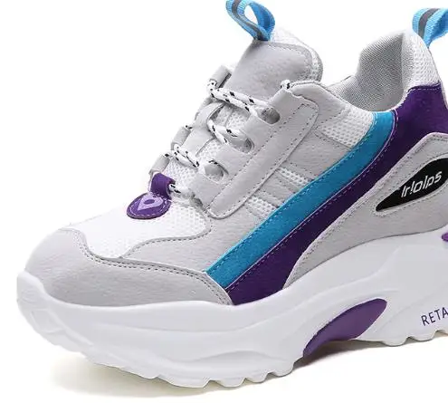 

2018 new Korean version of the tide wild casual white old shoes.