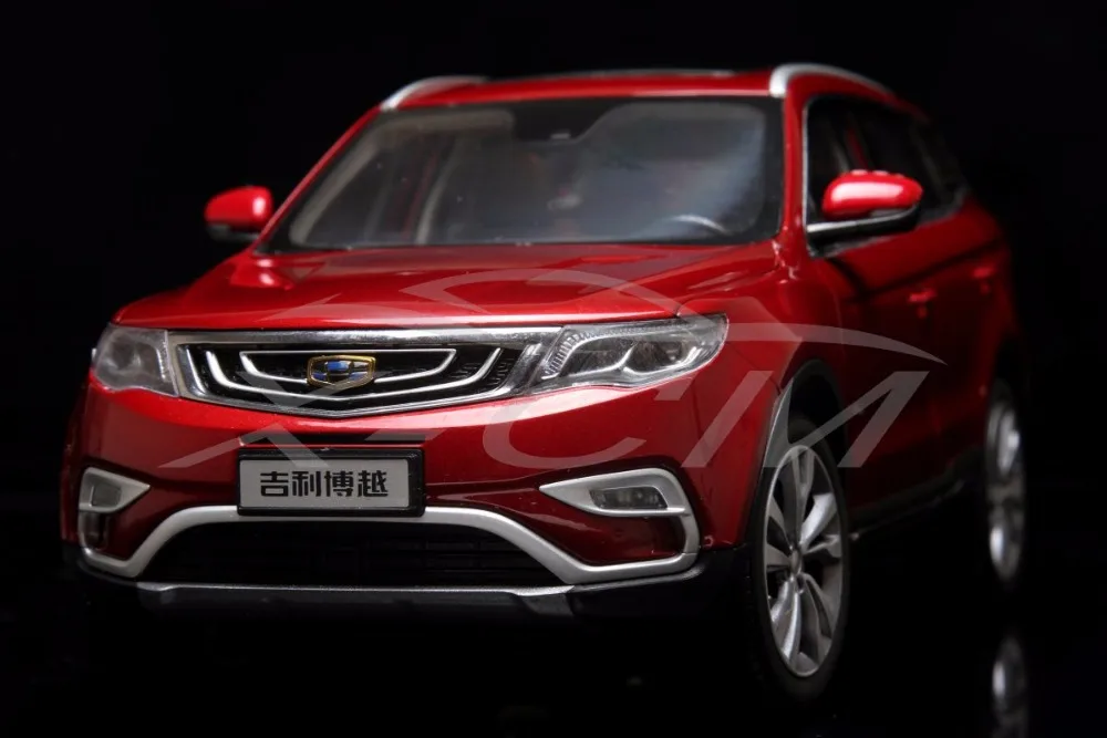 Литая под давлением модель автомобиля Geely Auto Boyue SUV 1:18 (красный) + маленький