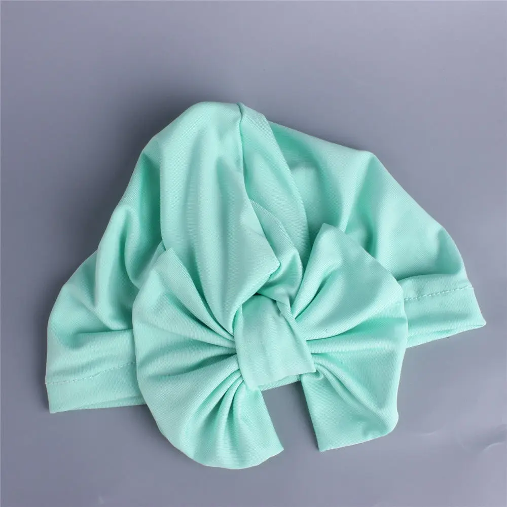 Новинка года; брендовая мягкая шапка-тюрбан для новорожденных мальчиков и девочек; однотонная шапочка с бантом; Шапка-бини из молочного волокна; подарки для малышей - Цвет: Blue Green