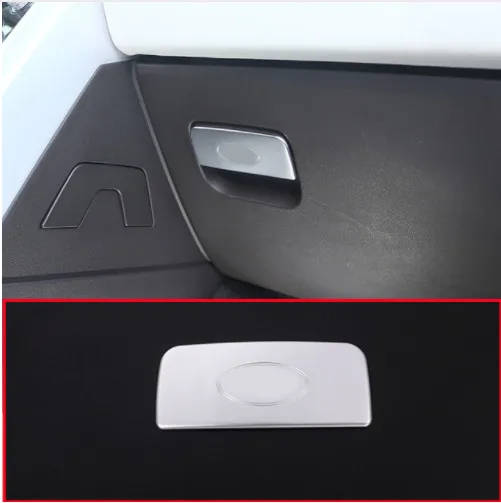 

Newest For Land Rover Discovery 5 LR5 2017 Car-styling ABS Chrome Glove Storage Box Sequins Cover Trim 1pc
