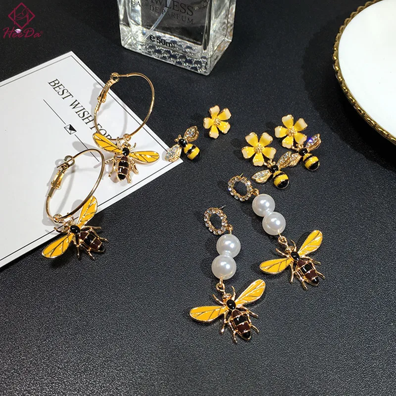 

Heeda 2018 New Hot-selling Korean Cute Bee Earrings for Women Graceful Joker Pearl Eardrop Elegant Girls Birthday Jewelry Gifts