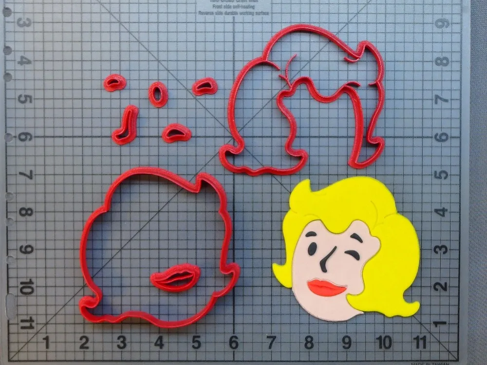 JB_Fallout-Vault-Girl-266-962-Cookie-Cutter-Set-Video-Game-Mascot-266-962
