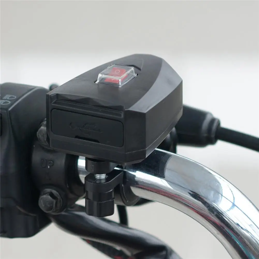 

12-24V 2.1A Motorcycle Wide Voltage Dual USB Charger Dual USB Ports Power Switch For Mobile Phone GPS Tablets Charger