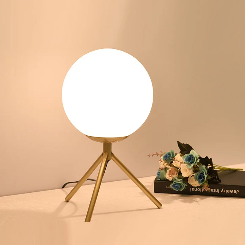 

EU/US Plug Nodic LED Table Lamp for Study Living Room Bedroom Minimalist Round Glass Ball Tripod Desk Lamps Reading Light Lumina