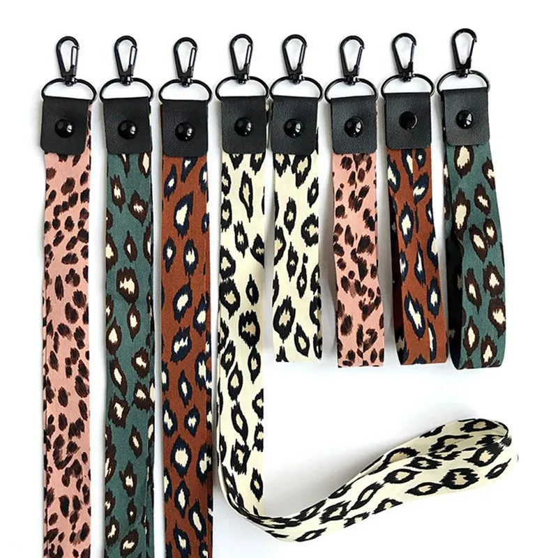 

2019 new universal trend leopard personality mobile phone lanyard for iPhone6S 7 8P Xs max Xr