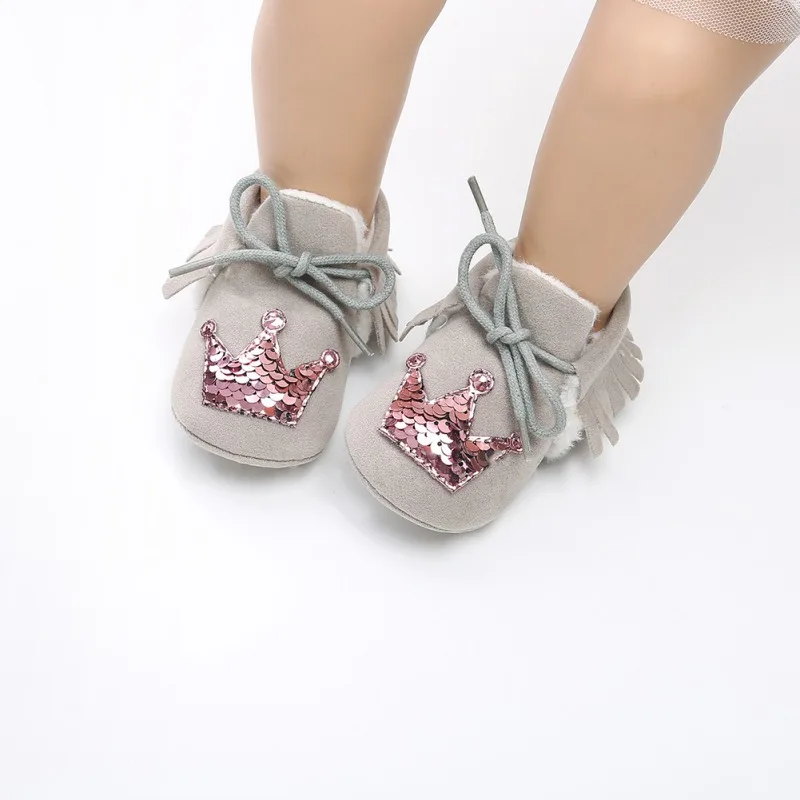 Зимняя обувь для новорожденных девочек с меховой короной; нескользящая обувь; обувь для малышей из искусственной замши; мокасины для первых шагов; Новинка - Цвет: G