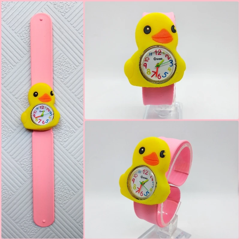 Hot selling Children watch for boy girl students clock child gift cartoon yellow duck Silicone Tape patted table kids watches