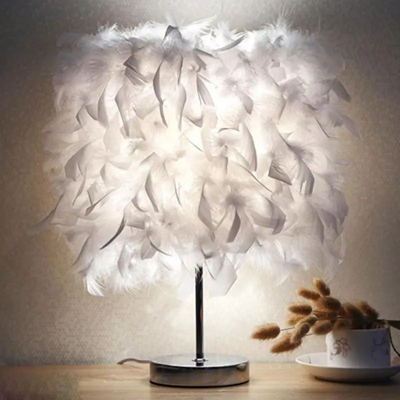 

Creative Fashion Feather Table Lamps White Simple Bedroom Bedside Desk Light Wedding Lovely Chic Bedside Lamp S3