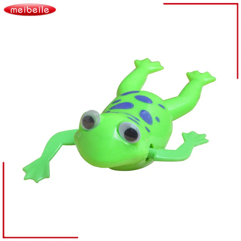 8Pcs/lot HOAU Swimming Frog Pool Bath Cute Toy Wind Up Swim Frogs Kids