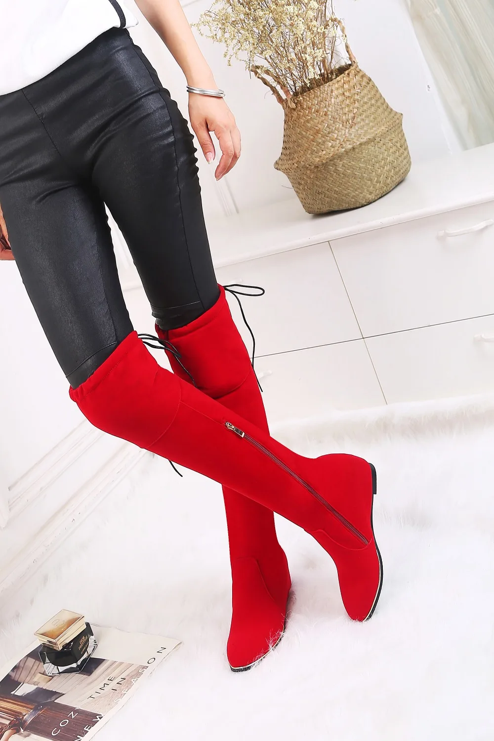 MEMUNIA/ г. Новое поступление, сапоги до колена красные, черные, с круглым носком, из флока, на высоком каблуке 5 см, с узкими лентами, женская повседневная обувь