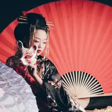 Японские изготовленные на заказ кимоно Мода сливы цветок костюм красивая женщина платье японское представление кимоно женщина снимает одежду