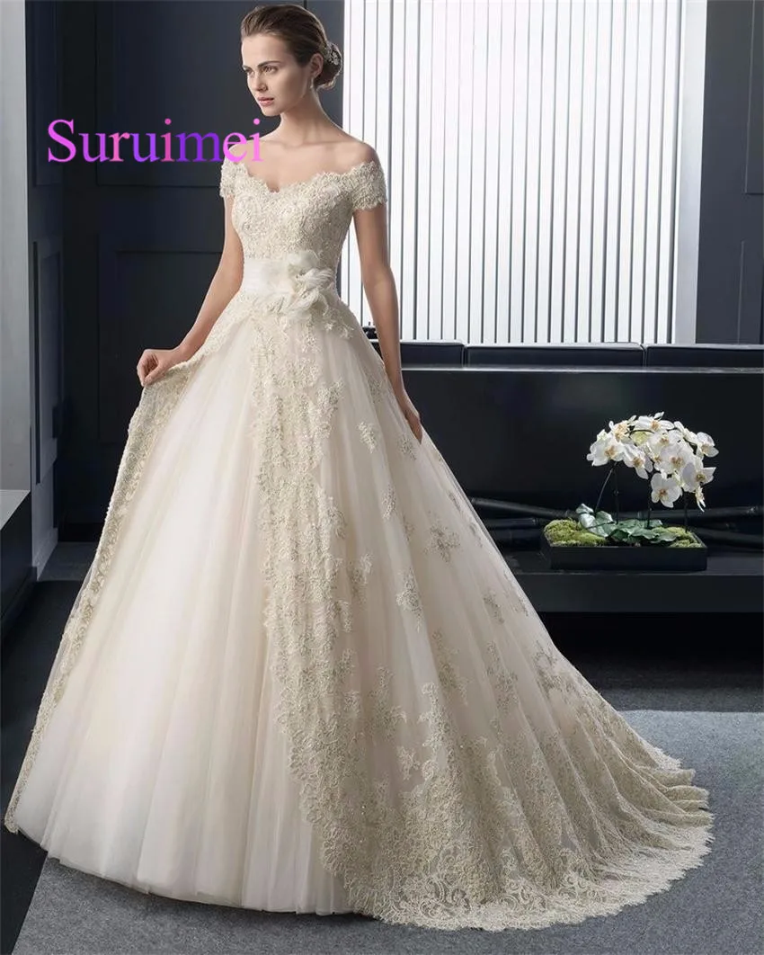 

Hot New Arrival Fashionable Ivroy Organza Lace Princess Wedding dresses 2019 V-Neck Sexy Luxury Wedding Gowns with Flower Belt