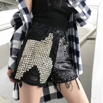 

Spring and Summer 2019 New High-waisted Rivet Jeans Shorts Women Fashion Sequins Tassel Edge Wide-legged Hot Pants