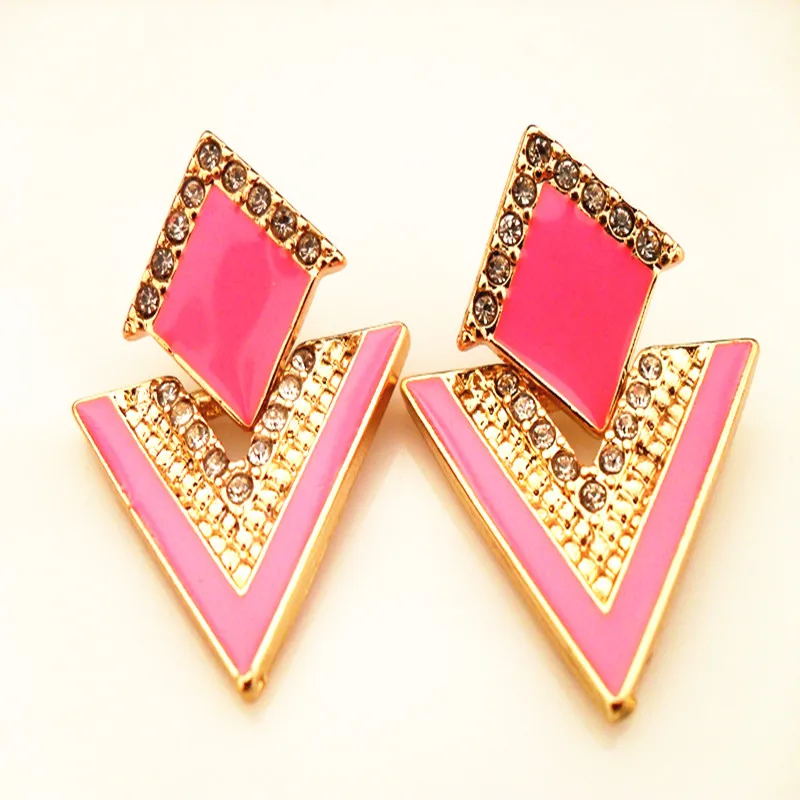 

New Arrival Luxury Triangle Crystal Stud Earring For Women Vintage Fashion chrome Earrings Summer Jewelry pendientes mujer