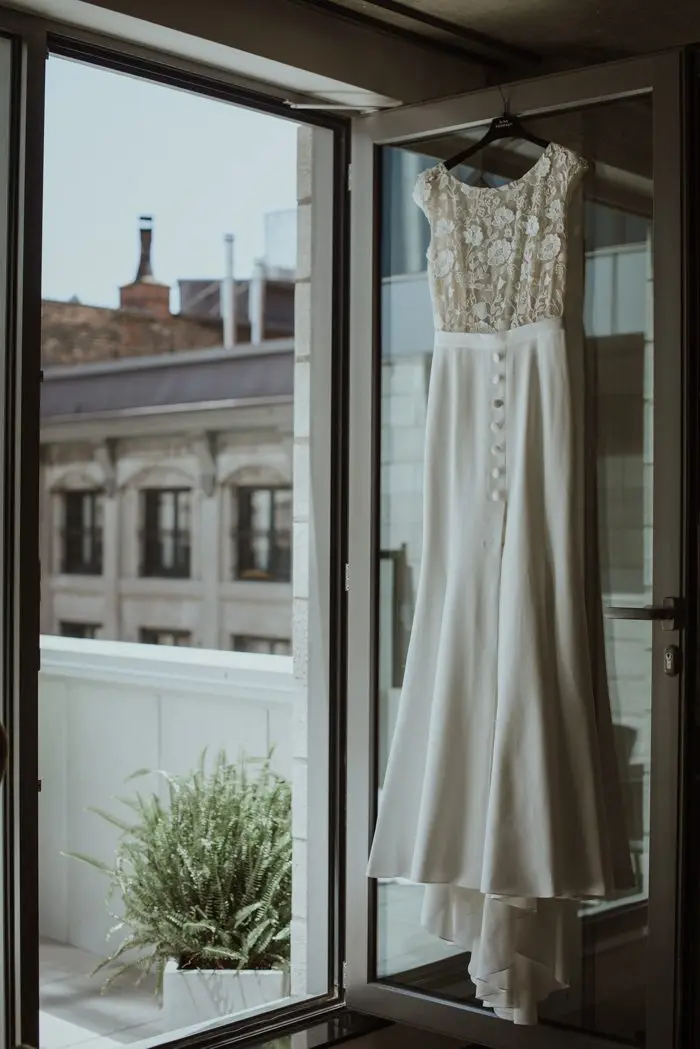 calling-this-industrial-montreal-wedding-at-entrepots-dominion-glamorous-would-be-an-understatement-gabrielle-dem-700x1049