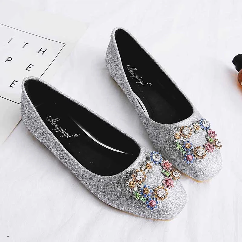 

2019 Spring Summer Women Crystal Square Toe Flats Comfortable Lady Glitter Shoes Luxury Brand White Silver Boat Shoes Plus Size
