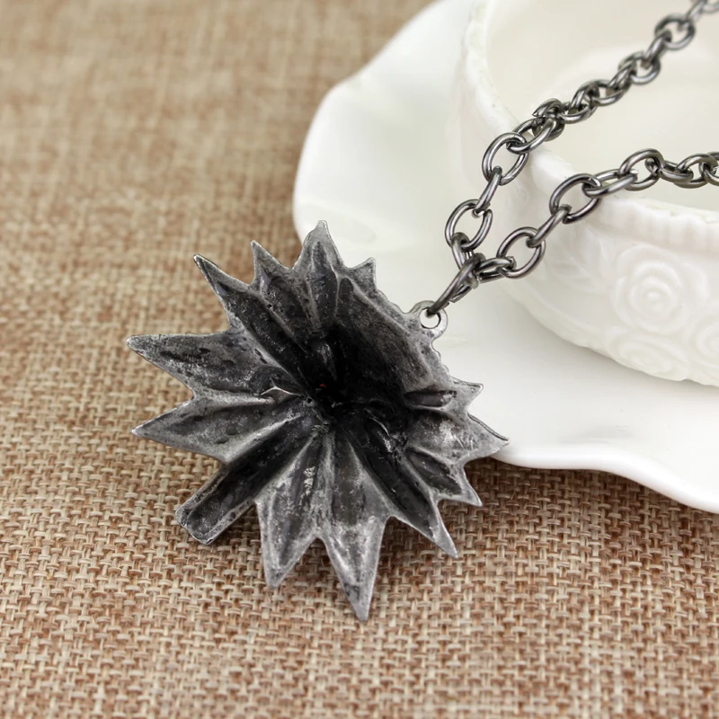 Hot Fashion Game Wizard Witcher 3 Medallion 3D Pendant Necklace Wolf Head Halloween Necklace Jewelry Hot Fashion Game Wizard Witcher 3 Medallion 3D Pendant Necklace Wolf Head Halloween Necklace Jewelry