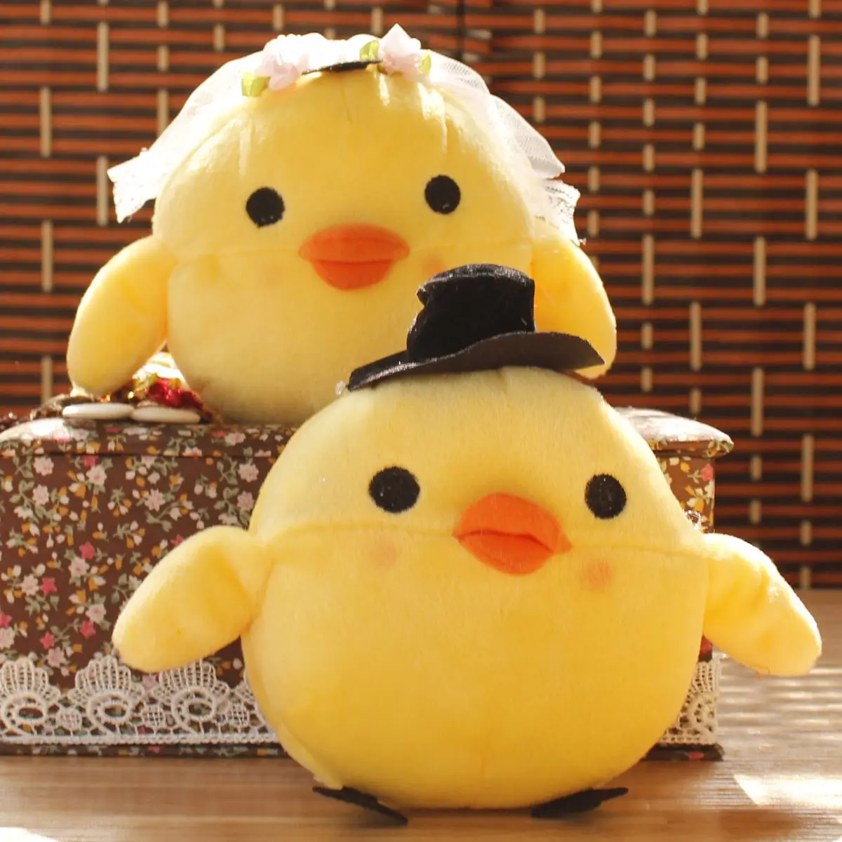 Buy lovely Chicken plush toys apair of small chicken