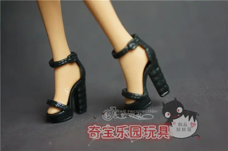 wholesale heels by the case