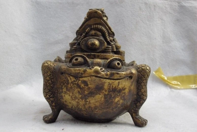 

Chinese folk bronze copper fortune make a pile Golden Toad censer incense burner