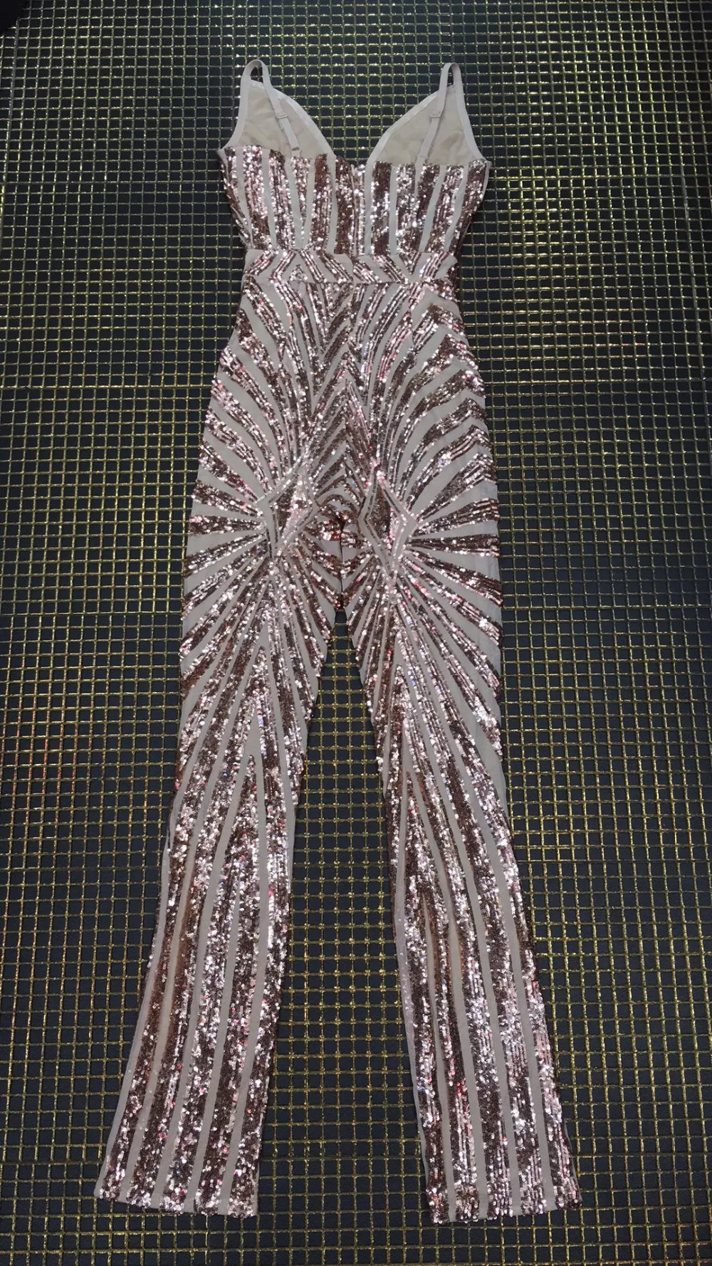Высокое качество женские сексуальные Sequines облегающие комбинезоны без рукавов v-образный вырез знаменитостей Модный комбинезон