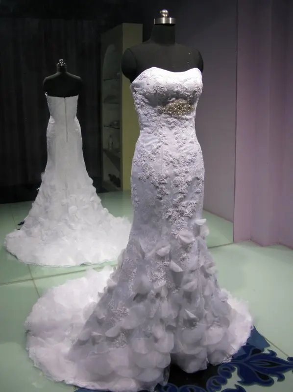 

casamento sexy sweetheart flowers vestido de noiva renda 2016 new bridal gowns romantic long lace wedding Dress free shipping