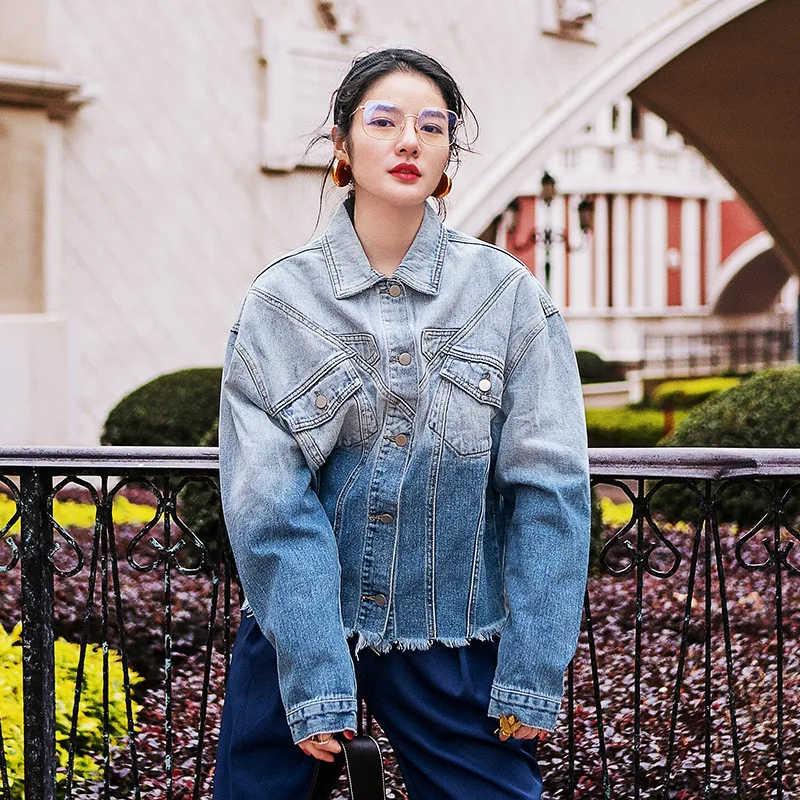 

Spring/Autumn Women Denim Jacket Light Washed Vintage Turn-down Collar Blue Color Cotton Women's Long Sleeve Jeans Coats