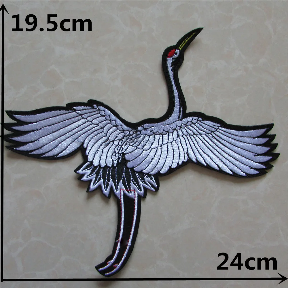 

hot sell white crane patches hot melt adhesive applique embroidery patches DIY clothing accessory patch 1pcs for sale C2298