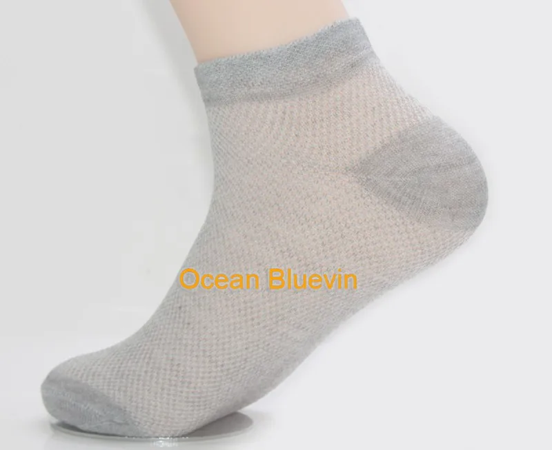 Новые модные полноячеистая сеть Вязание Для мужчин; тонкие носки мягкие черный, белый цвет Серый цвет классные Дышащие носки для отдыха
