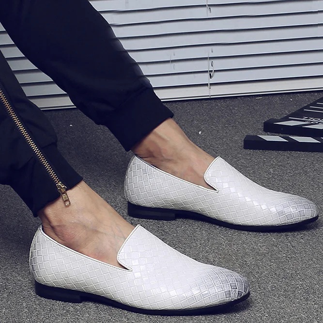 M-anxiu/; модные мужские лоферы из искусственной кожи на плоской подошве; дизайн; Повседневные Вечерние туфли с острым носком; дышащая обувь - Цвет: white