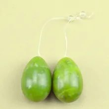 2 Pcs 40*30mm natural light green jade egg for kegel exercise pelvic floor muscles vaginal exercise yoni egg ben wa ball 2 Pcs 40*30mm natural light green jade egg for kegel exercise pelvic floor muscles vaginal exercise yoni egg ben wa ball