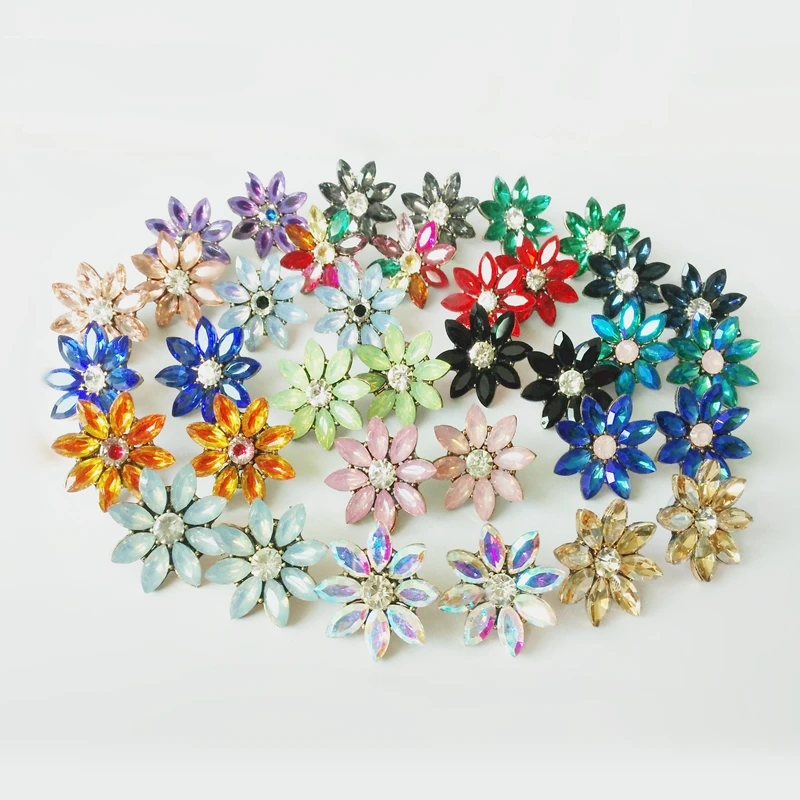 

Fashion simple Flower crystal Stud Earrings For Women Chic Statement Jewelry Boho Crystal Earrings For Girls sunny/summer/2019
