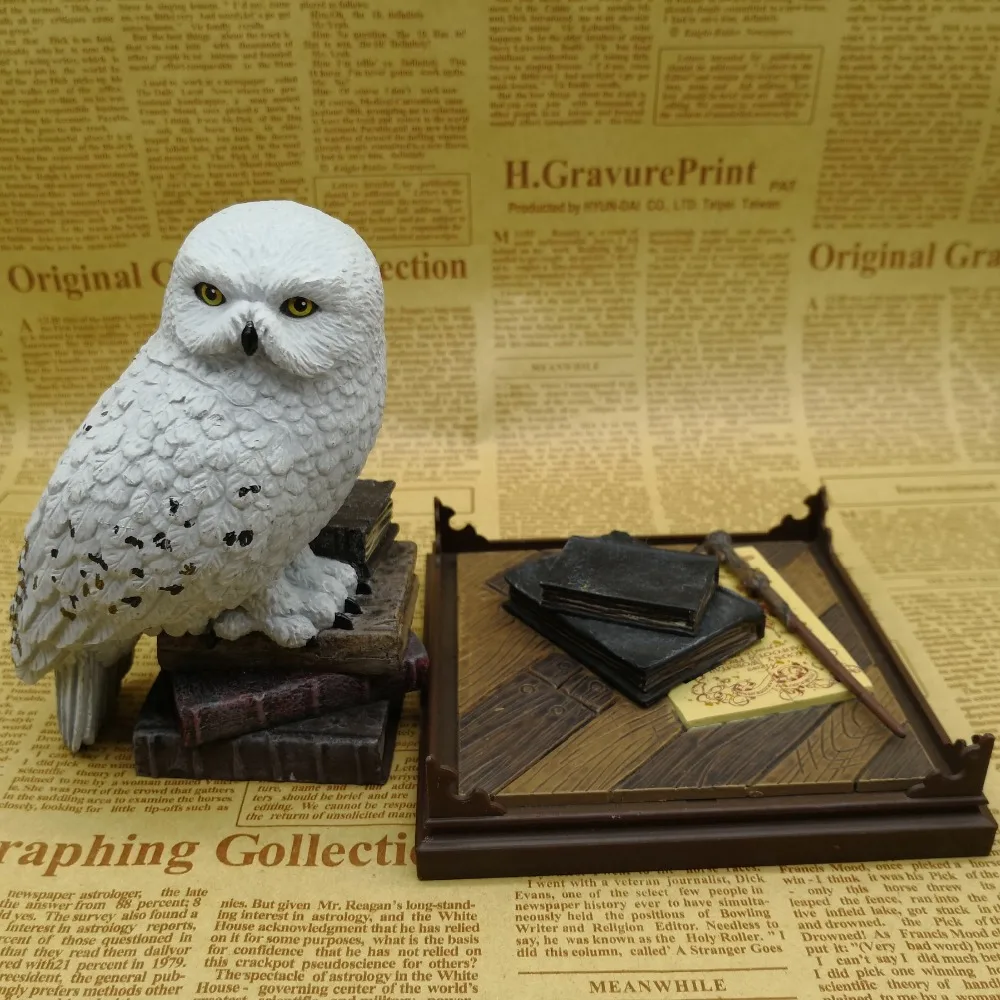 

Harry Potter Magic Creature Home Rasing Pet Messenger Hagrid Hedwig 6-inch doll Action Figure Statue Opp Bag Pack Model S155