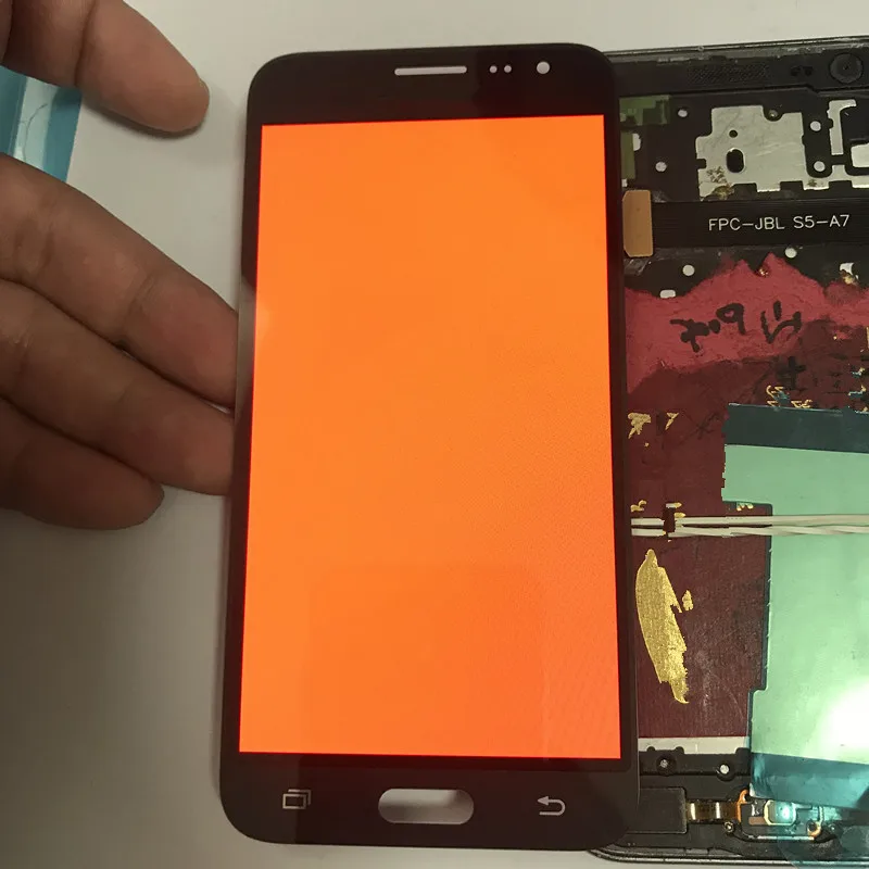J3 LCD
