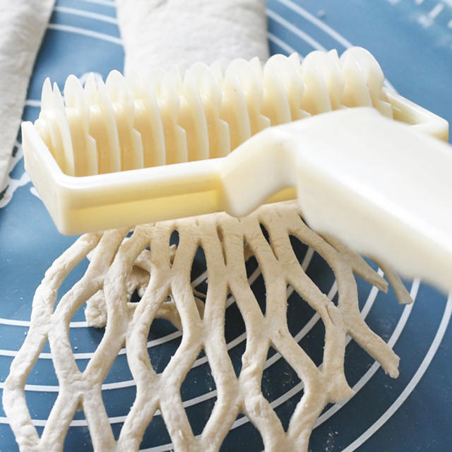 Lattice Pastry Cutter