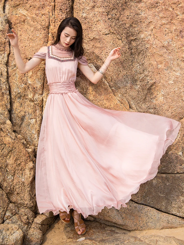 Gratis Verzending Boshow 2019 Nieuwe Mode Vrouwen Chiffon Lange Maxi Jurken Zomer Bohemien Roze Jurk S-L Borduurwerk Mandarijn Kraag Gratis Verzending Boshow 2019 Nieuwe Mode Vrouwen Chiffon Lange Maxi Jurken Zomer Bohemien Roze Jurk S-L Borduurwerk Mandarijn Kraag