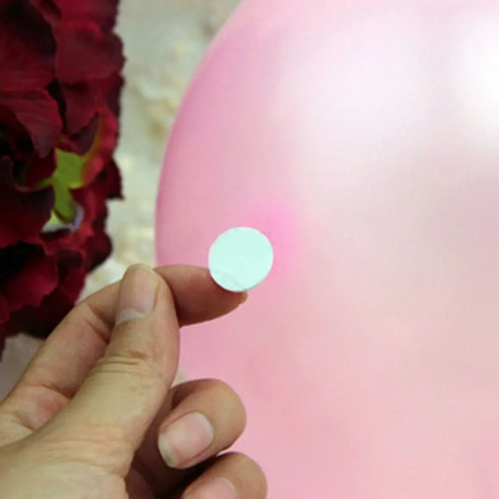 

New 100pcs 15MM DIY Magic Coin Sticker Double Sided Adhesive Hooks Loops Disks White Round Pads Dot Stickum Balloon